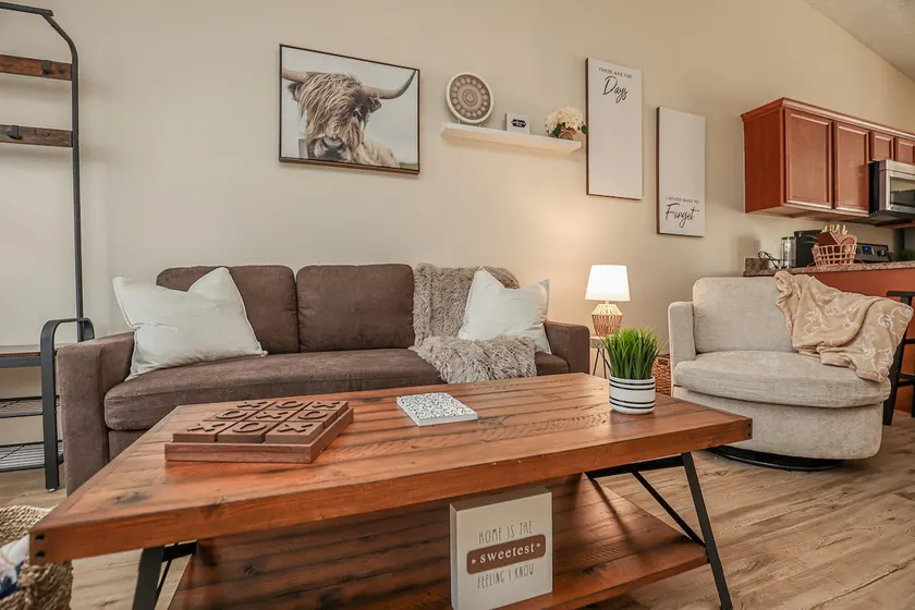 Fur-friendly comfy cottage - Image 1
