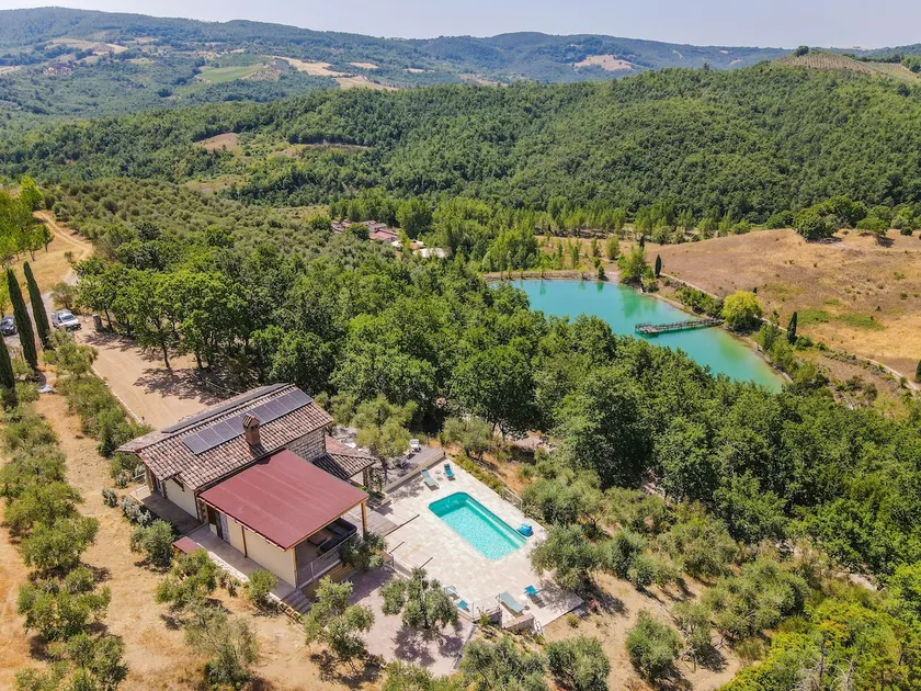 by Casamerina, San Venanzo villa with pool and hot tub - Image 1