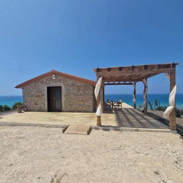 The Enchantment Suite between the sea and the sky - Image 1
