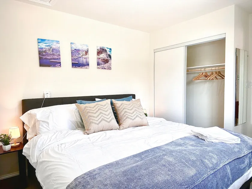 *Front guest house+King+wifi 700+mbps+NO GUEST FEE - Image 1