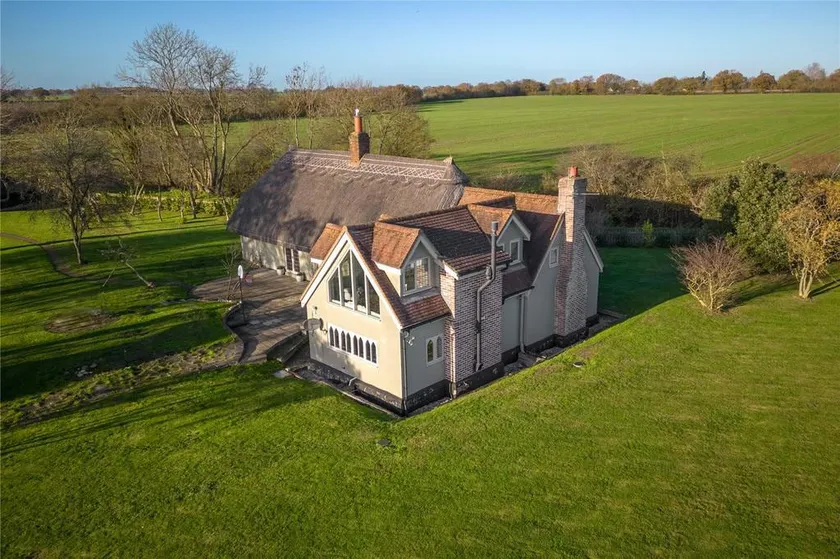 Old Cottage - English Countryside Retreat - Image 1