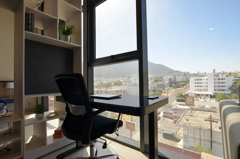 Executive Suite! - Luxury & a unique view - Image 1