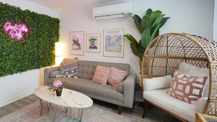 The Good Vibe Stay: Bungalow | Sleeps 7 | Pet - Image 1