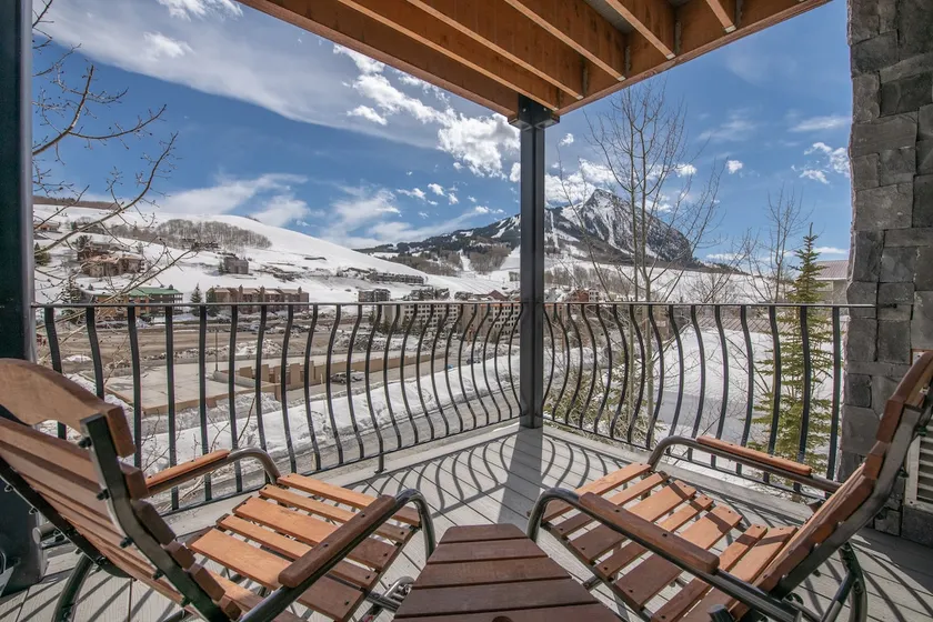 5min walk to mtn base - pool, hot tub & sauna! - Image 1