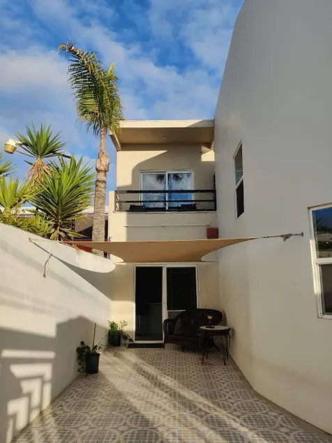 Beach house - Image 1