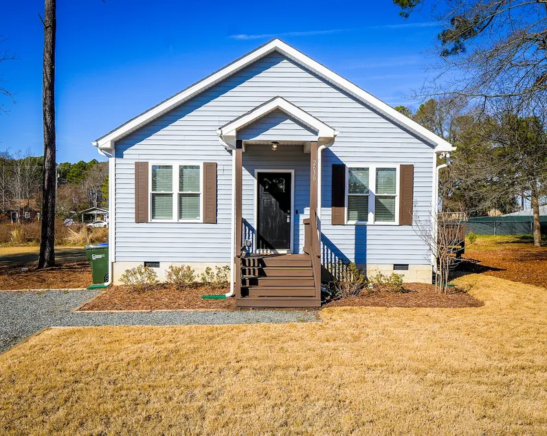 New! King bed 3 bd Near Duke - Image 1