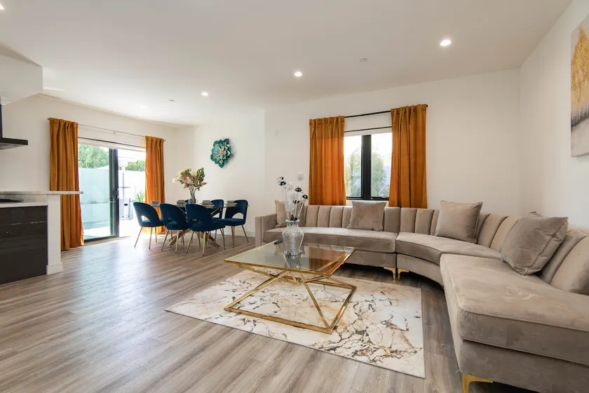 Spacious and Stylish 3BR/2BA Apartment + Parking - Image 1