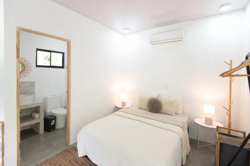 Pocho•T Studio #2, walking distance to the beach! - Image 1