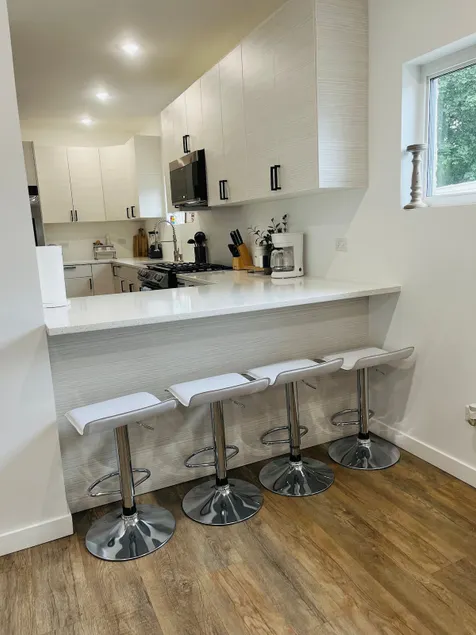 1911 Home for beautiful family moments! - Image 1