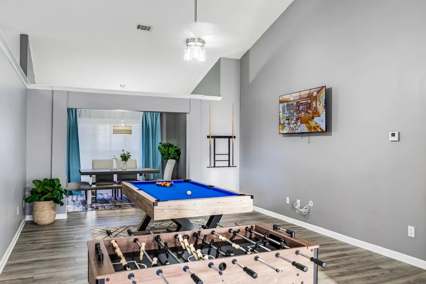 Enjoyable/Spacious 3bd Farmhouse - Image 1