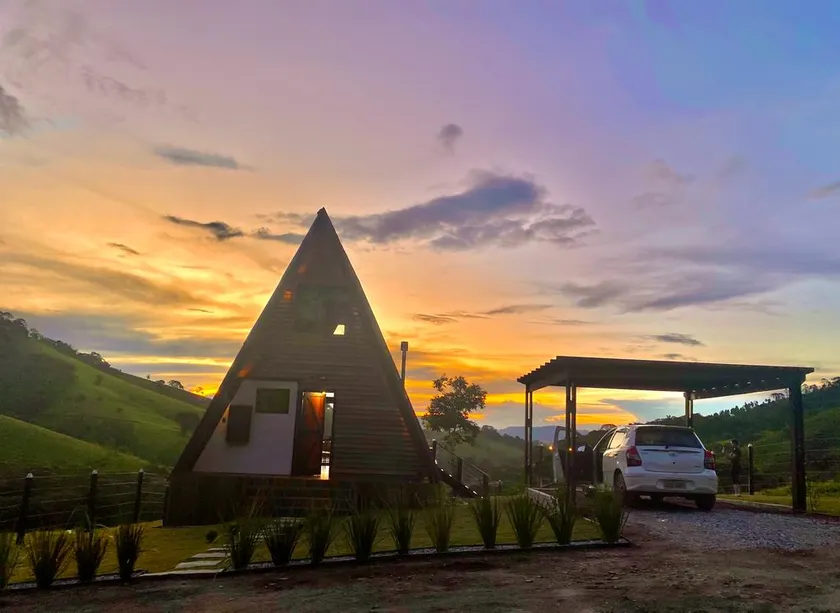 Triangle of the Sun Cabin | Mountain view | Hot tu - Image 1