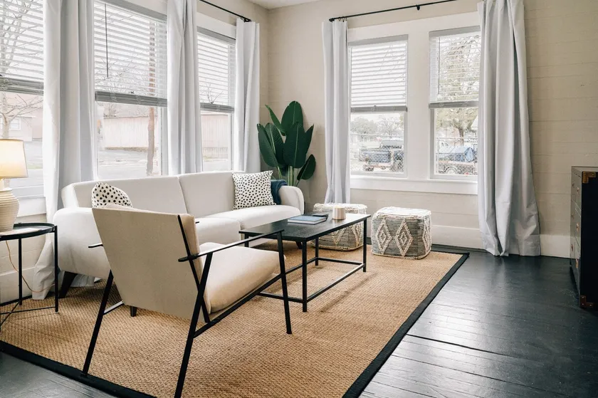 Vintage Modern Bungalow - Image 1
