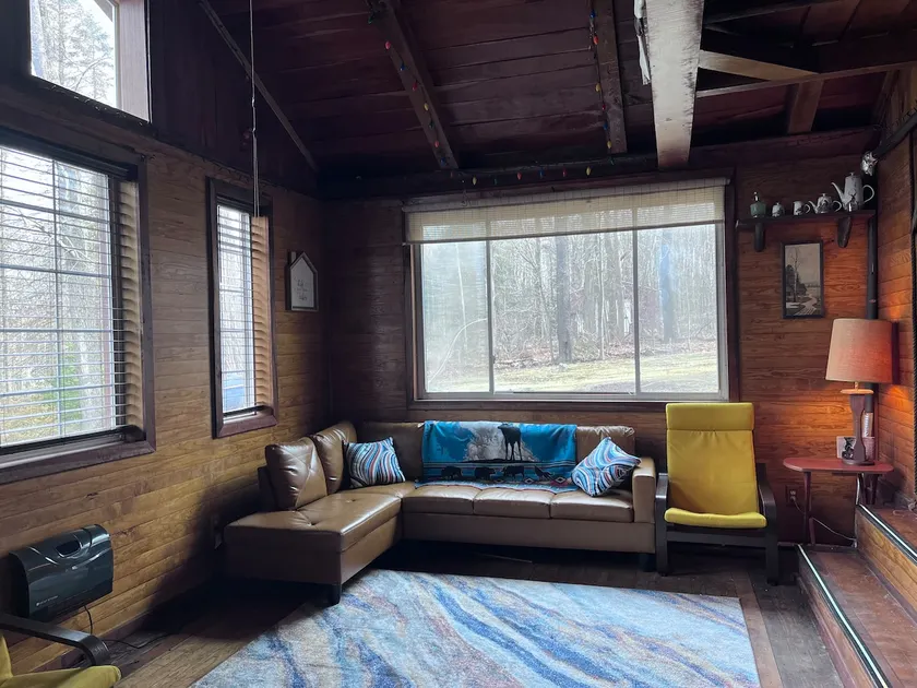 Shabin Cabin - a Cozy Retreat in Laurel Highlands - Image 1