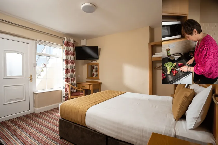 Serviced Double Room: ~ Pet Friendly with Ensuite - Image 1