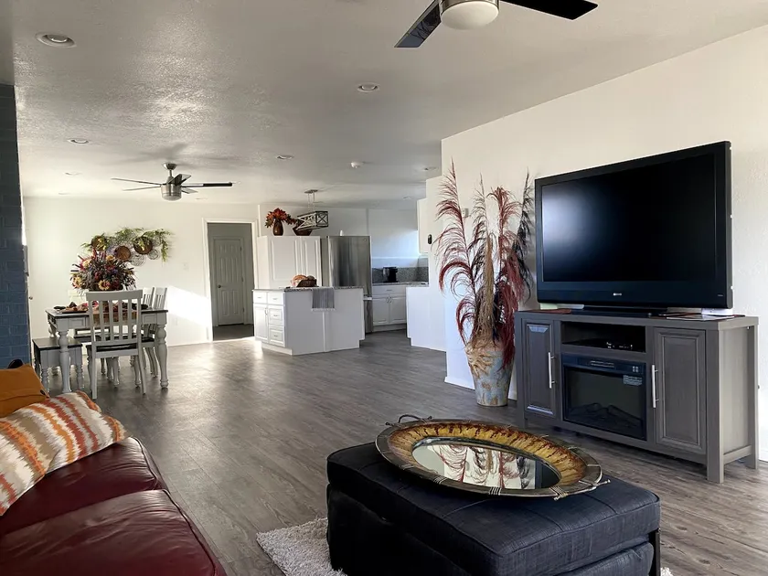 Cottage Beach House - Image 1