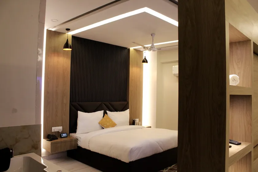 Jacuzzi-HotTub-Private Bedroom and private Terrace - Image 1