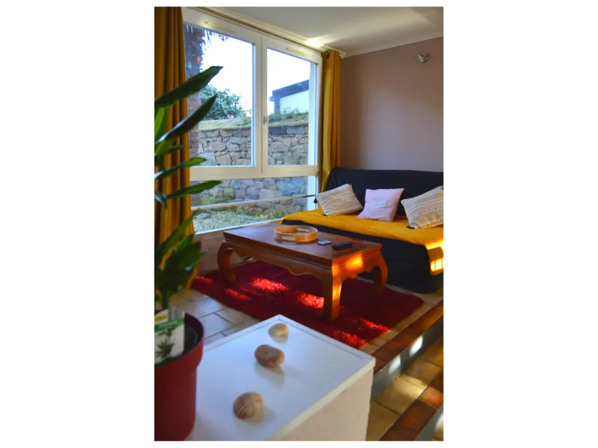 Comfortable cottage between land and sea - Image 1
