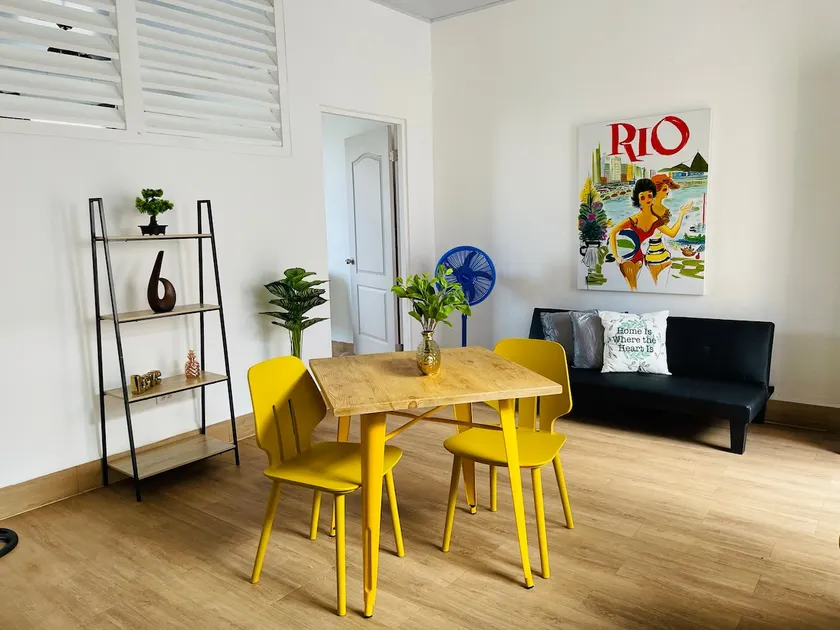 Peaceful and colorful full apt in downtown - Image 1