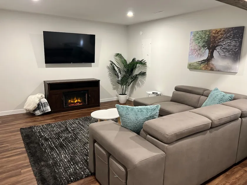 Feel at home in This 2 Bedroom Basement Suite - Image 1