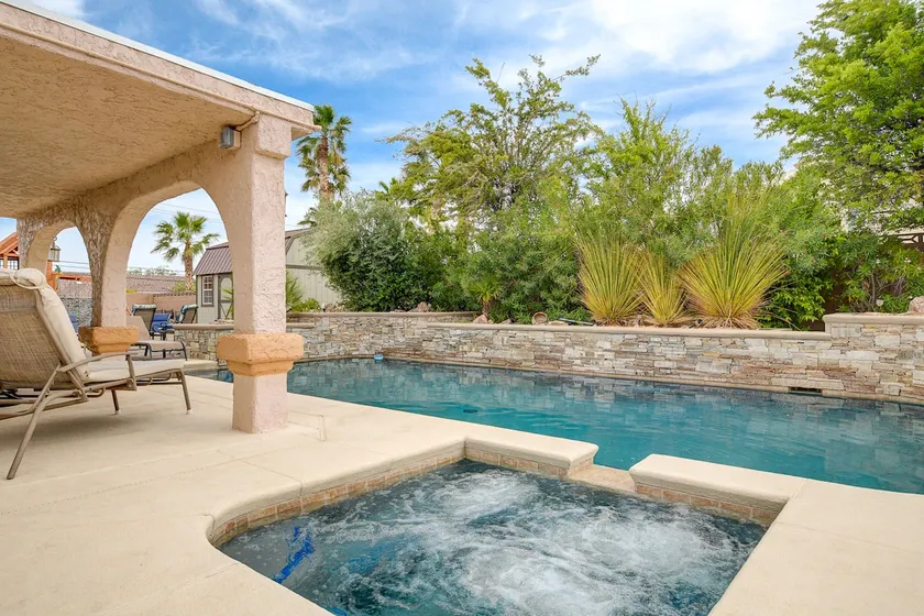Family Pool Oasis w/ Spa, Sauna | Amazing Backyard - Image 1