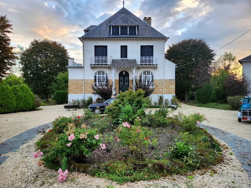 Mansion - Les Marizys - Image 1