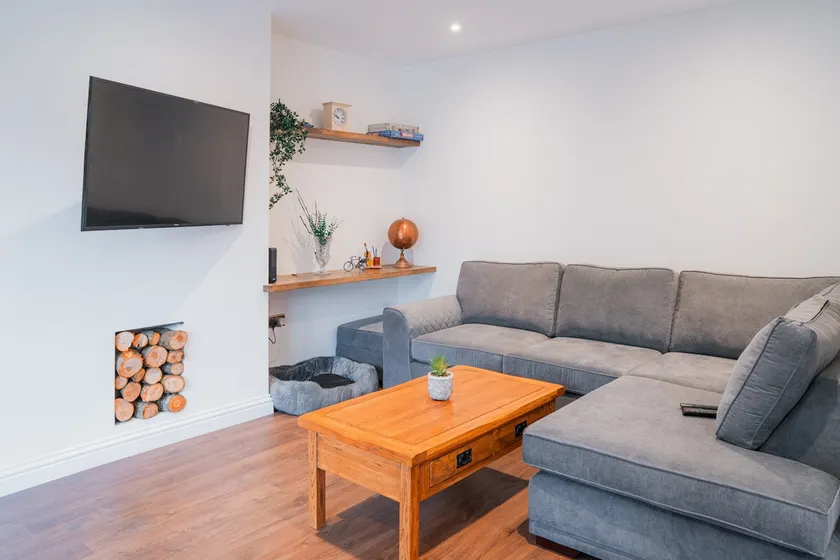 Peaceful 4 bed home in Brighton Parking&EV charger - Image 1