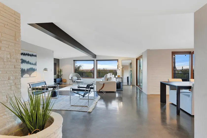The Bellini: Views, Pool, Style! - Image 1