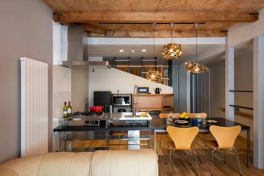 Renovated 2F｜CafeBelow｜Mt. Yotei View｜5-Min Walk - Image 1