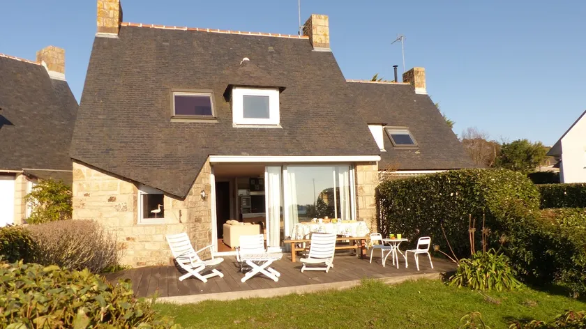House near Presses beach in Saint Philibert - Image 1