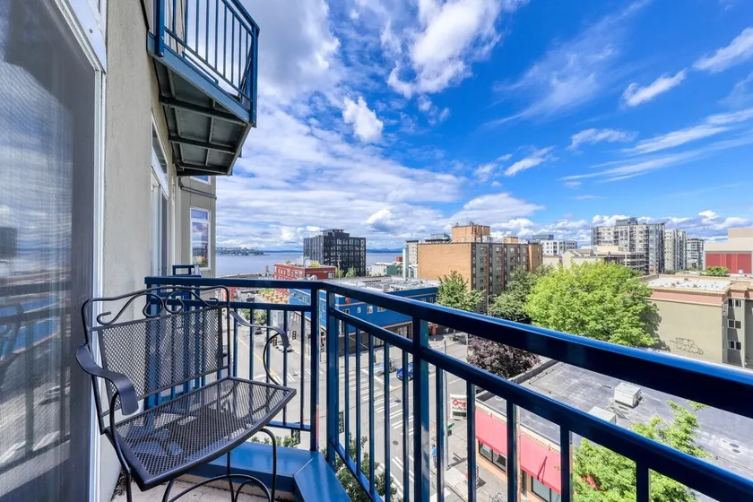 Lovely Condo in the Heart of Seattle! - Image 1