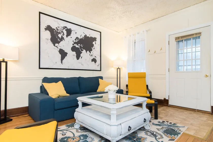 Romantic & Charming Home w/foosball walk downtown - Image 1