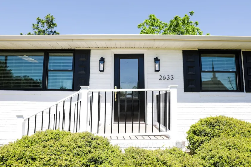 The Gem of Newberry | Sleeps 6 - Image 1