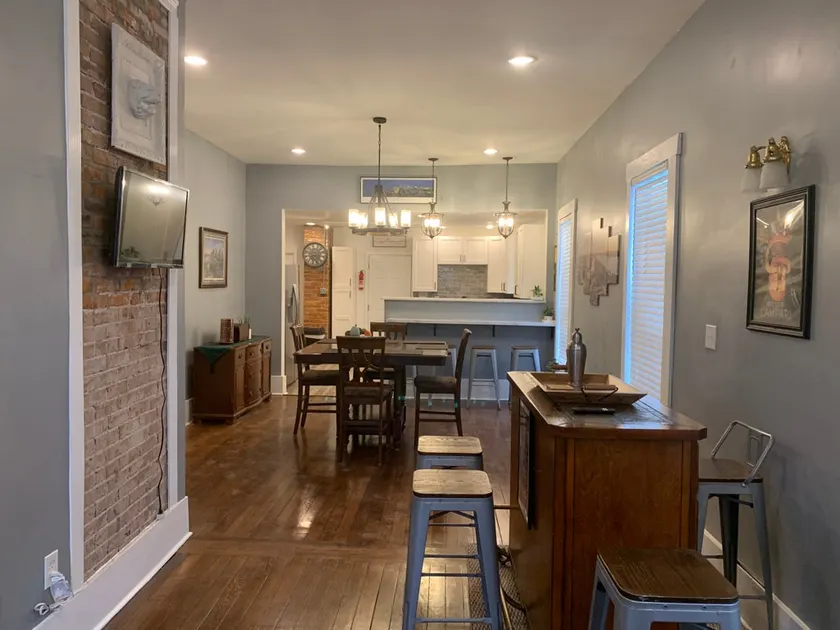Minutes to Beale 4BR/3BA SFH - Image 1