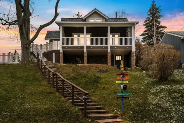 Peaceful. Cozy. Retreat by Lake Ontario - Image 1