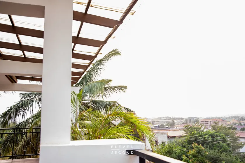 Luxurious Large Penthouse Apartment Stunning View - Image 1