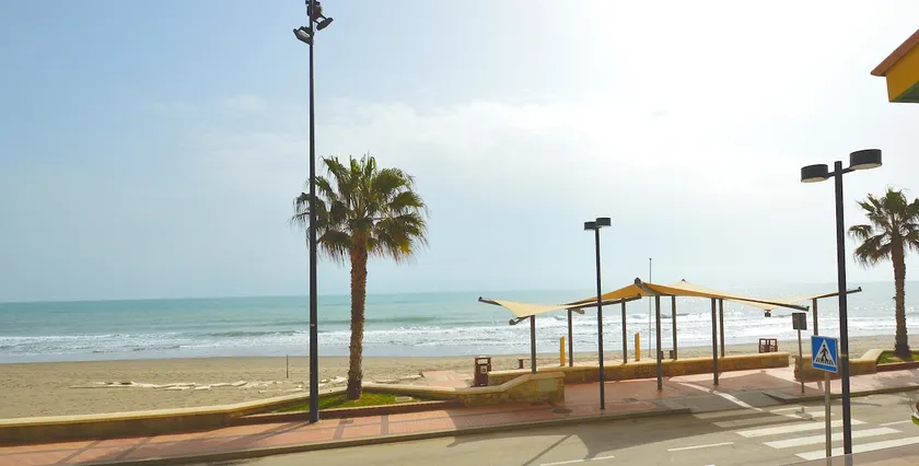 Fuengirola. Beachfront. 2 bedrooms. - Image 1