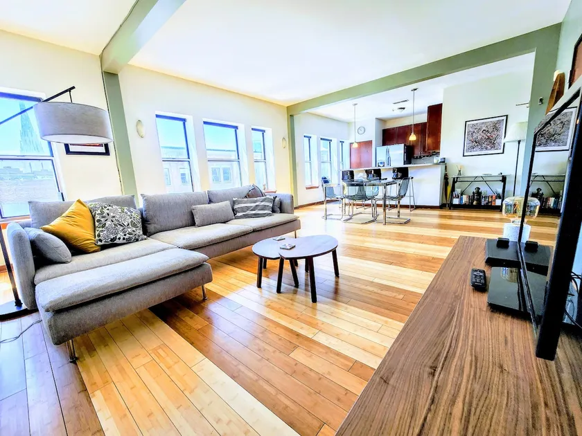 The Juke: Spacious condo in the heart of the eclectic Mass Ave! - Image 1