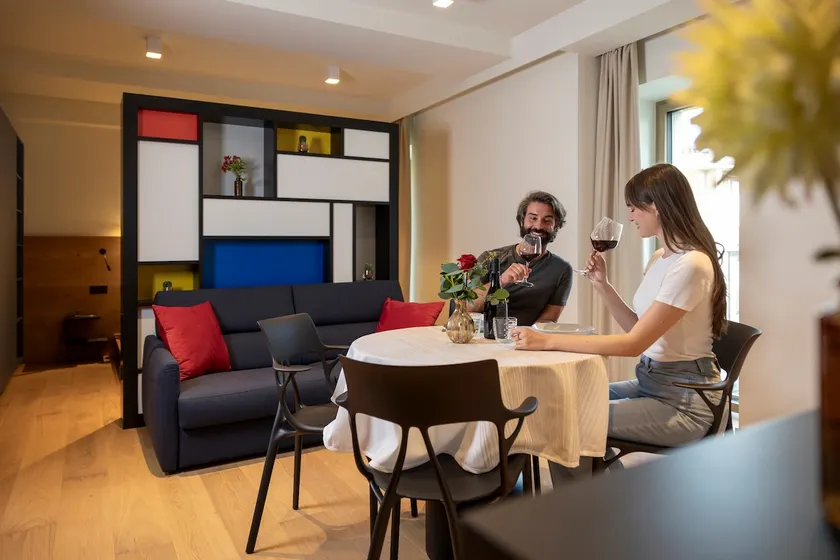 Superior Studio Flat - Image 1