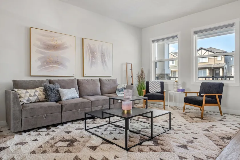 Modern 3Bed~Close to Spruce Meadows and Mountains - Image 1