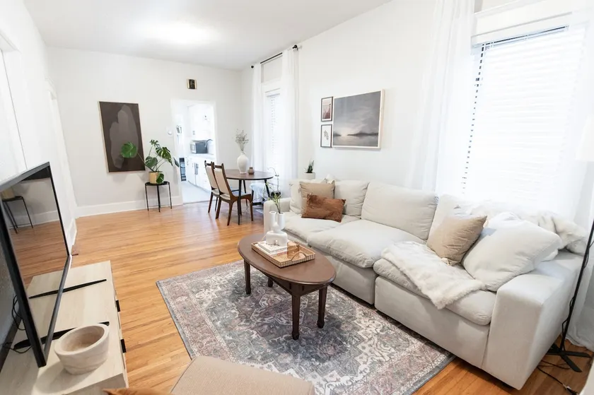 Character 3 Bedroom, 1 Bath Home in Victoria Park - Image 1