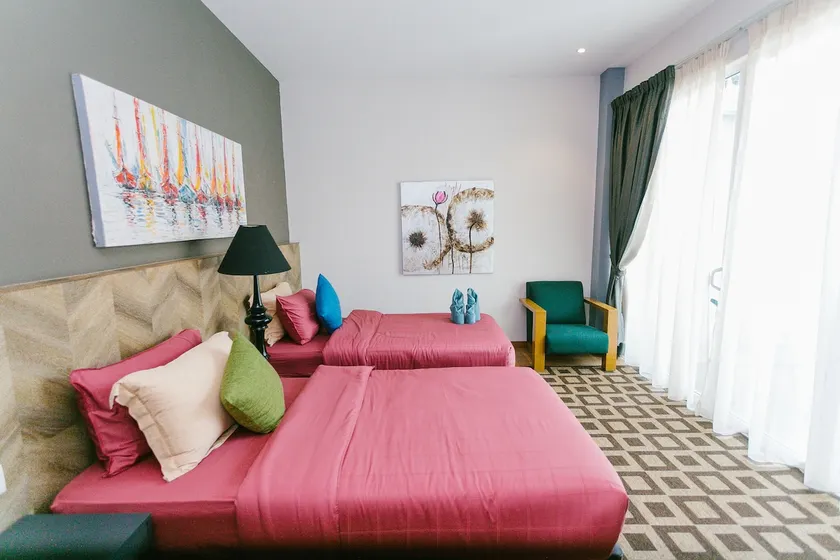 Majestic Riverside Suite with Private Pool - Image 1