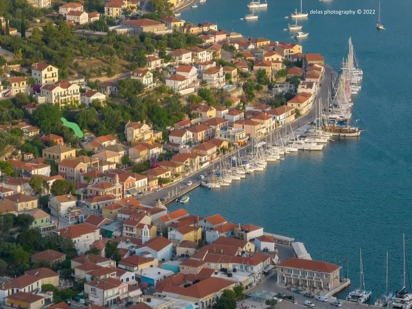 Nikolas House - Image 1