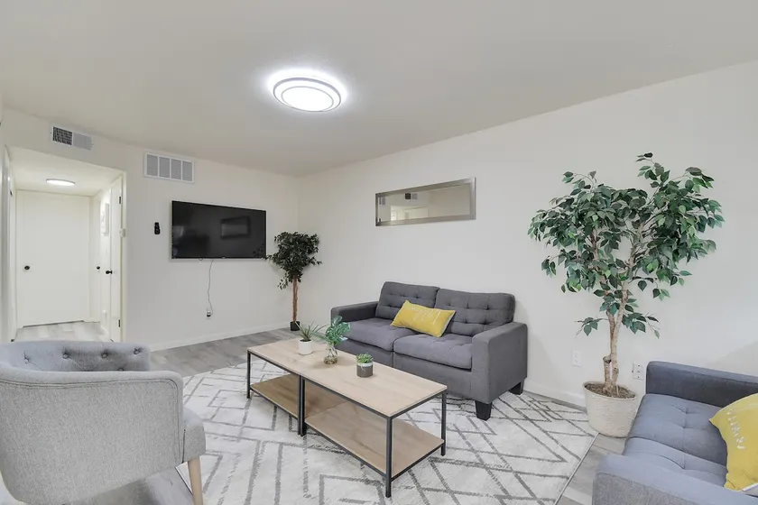 NEW! Central 2-BR Condo in Marysville - Image 1