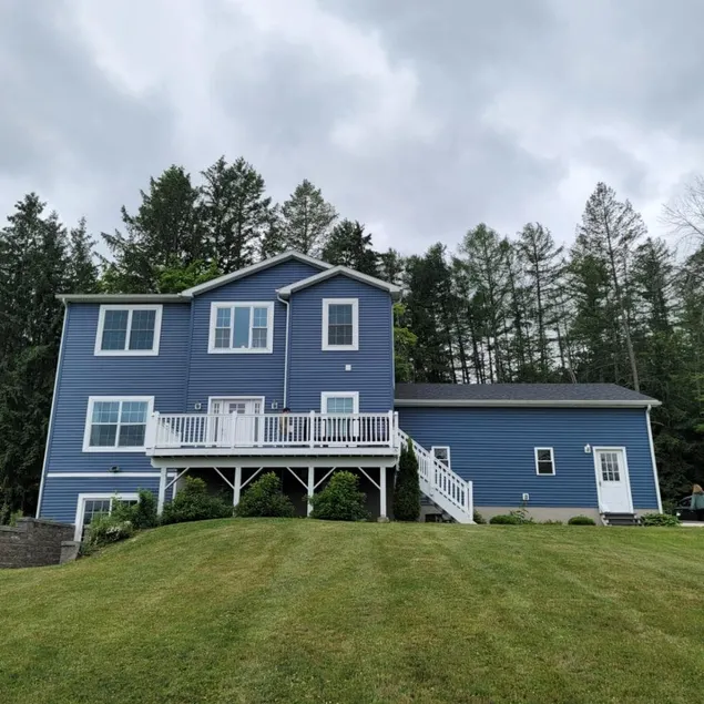 Seneca Summit: Lake view, private road - Image 1