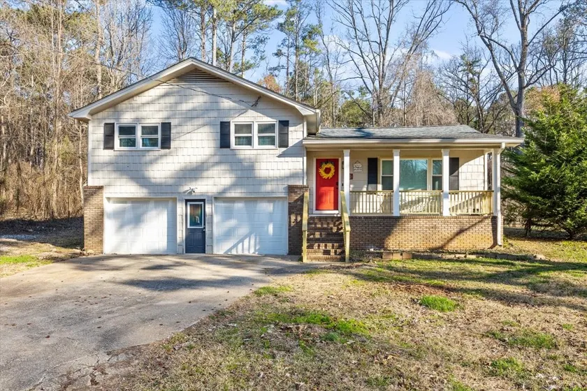 The Happy Place: 3BR Home on Quiet Street - Image 1