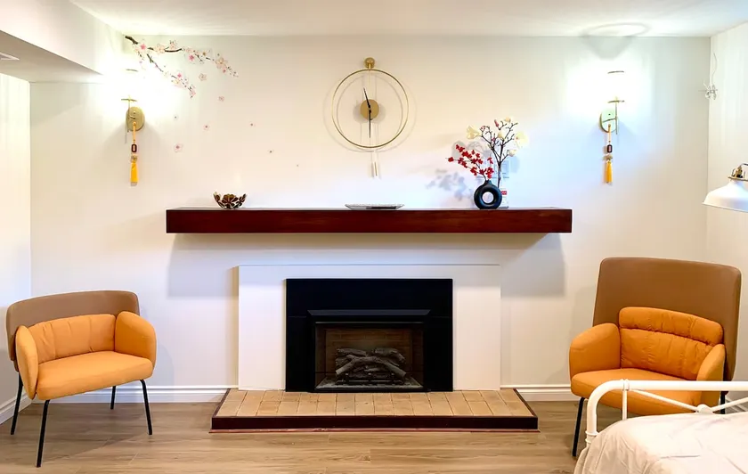 3 Beds 2BA Guest Suite in Oakridge | Parking + Pet - Image 1