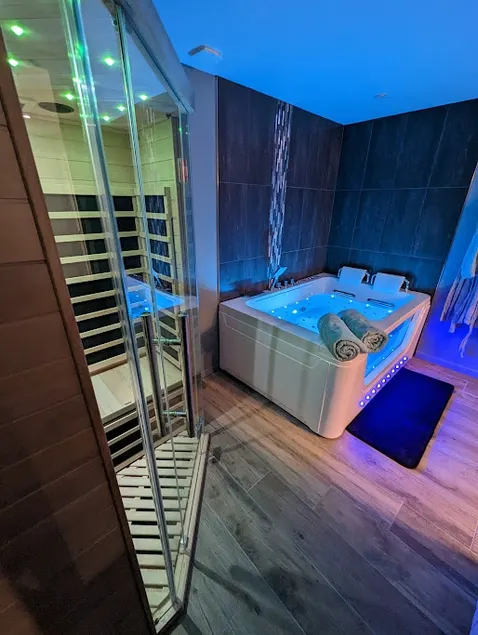 Deliv'Love, Love Room - Image 1
