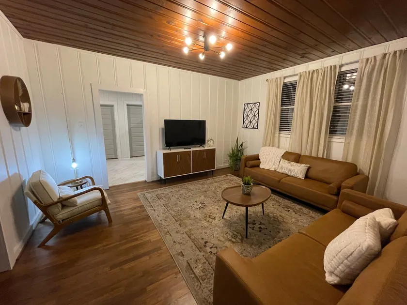 Downtown Duplex- Unit 2 located in Oneonta,AL - Image 1