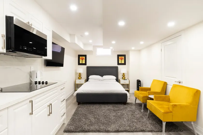 New Luxurious Studio Apartment - Image 1