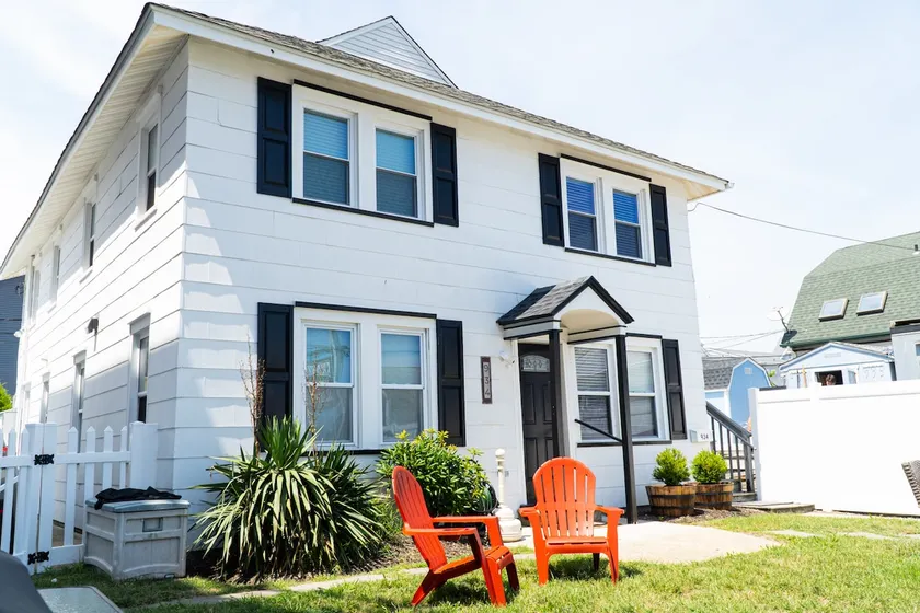 The Beacon Ocean City- 7 Bedrooms, Close to All! - Image 1